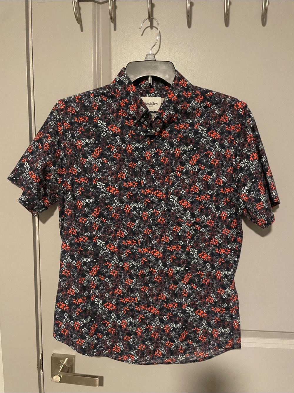 Men's Short-Sleeve Floral Button-Up Shirt - Navy with Red & light blue Flowers